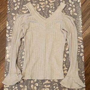 Daytrip Top cutout shoulder XS